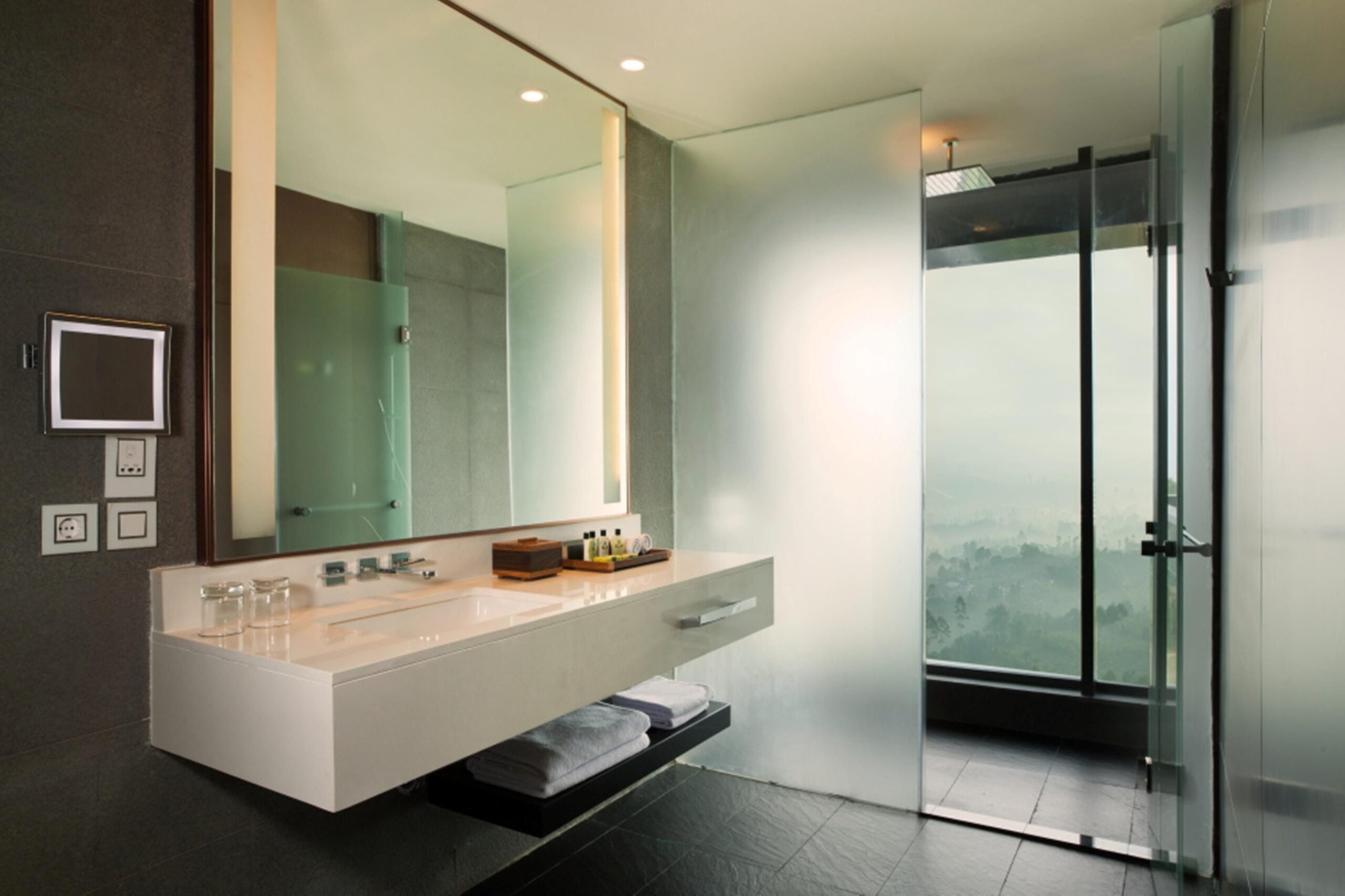 intercontinental-bandung-4030880861-3x2